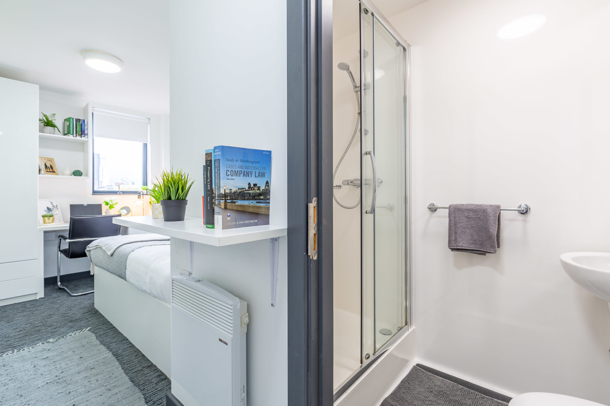 Glassworks Standard Plus En-suite