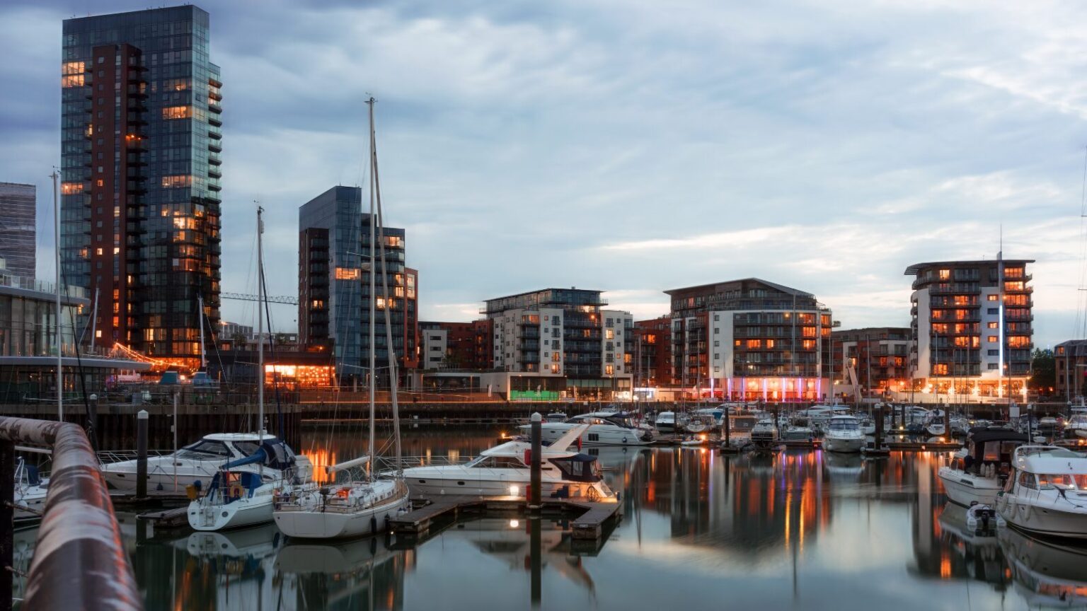 Best Takeaways & Places to Eat in Southampton for Students - Abodus
